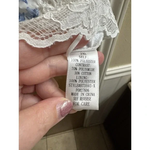 Baevely White Lace Strap Blue Floral Crop Top Cottage Core 2X Slim Fit Button - Picture 4 of 7